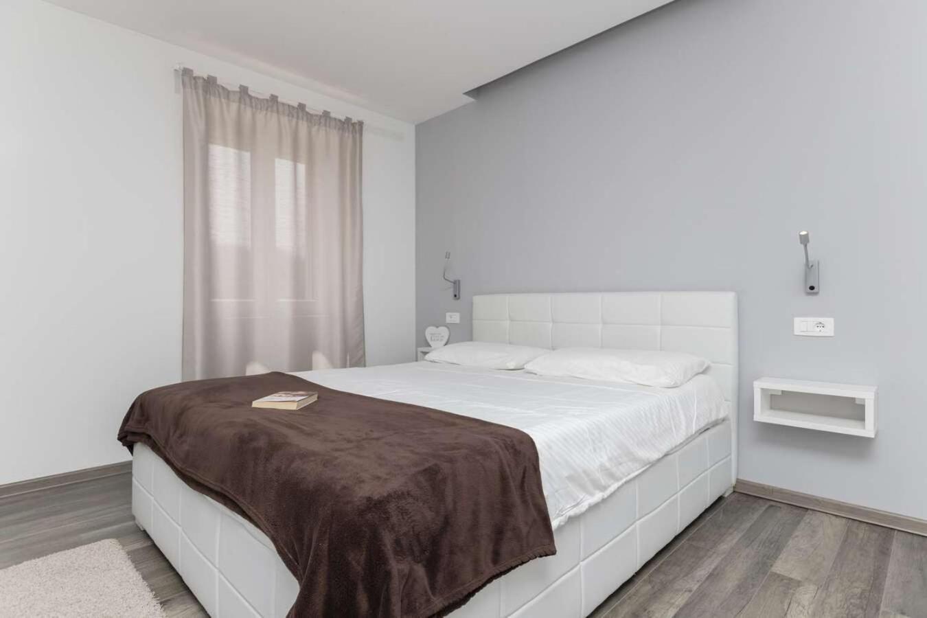 Villa Viscum In Central Istria For 8 Persons With Large Garden - Pet Friendly Pazin Extérieur photo