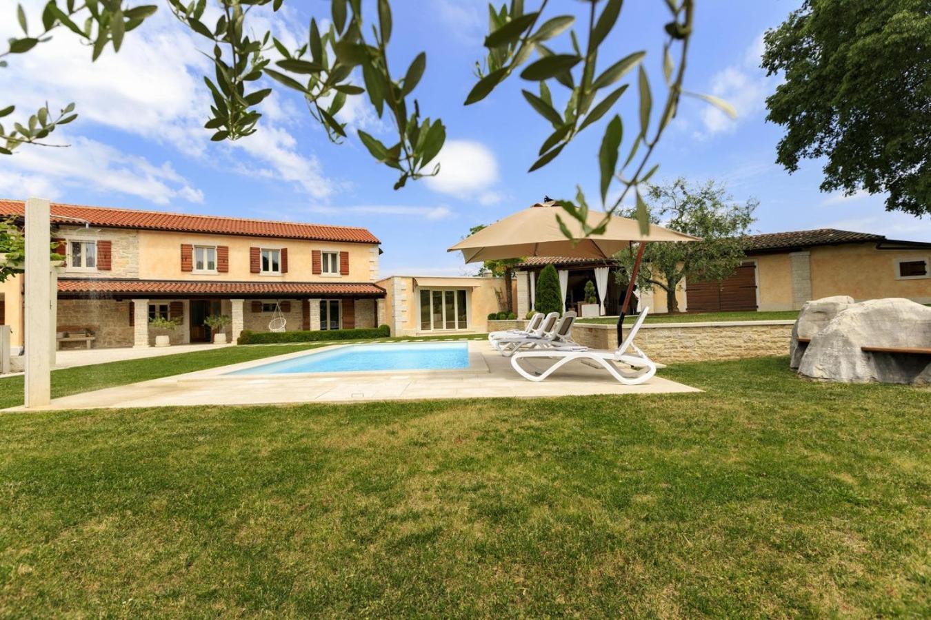 Villa Viscum In Central Istria For 8 Persons With Large Garden - Pet Friendly Pazin Extérieur photo