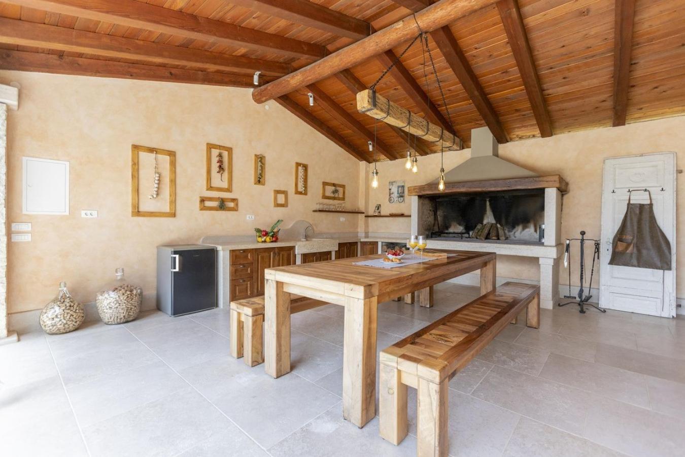 Villa Viscum In Central Istria For 8 Persons With Large Garden - Pet Friendly Pazin Extérieur photo