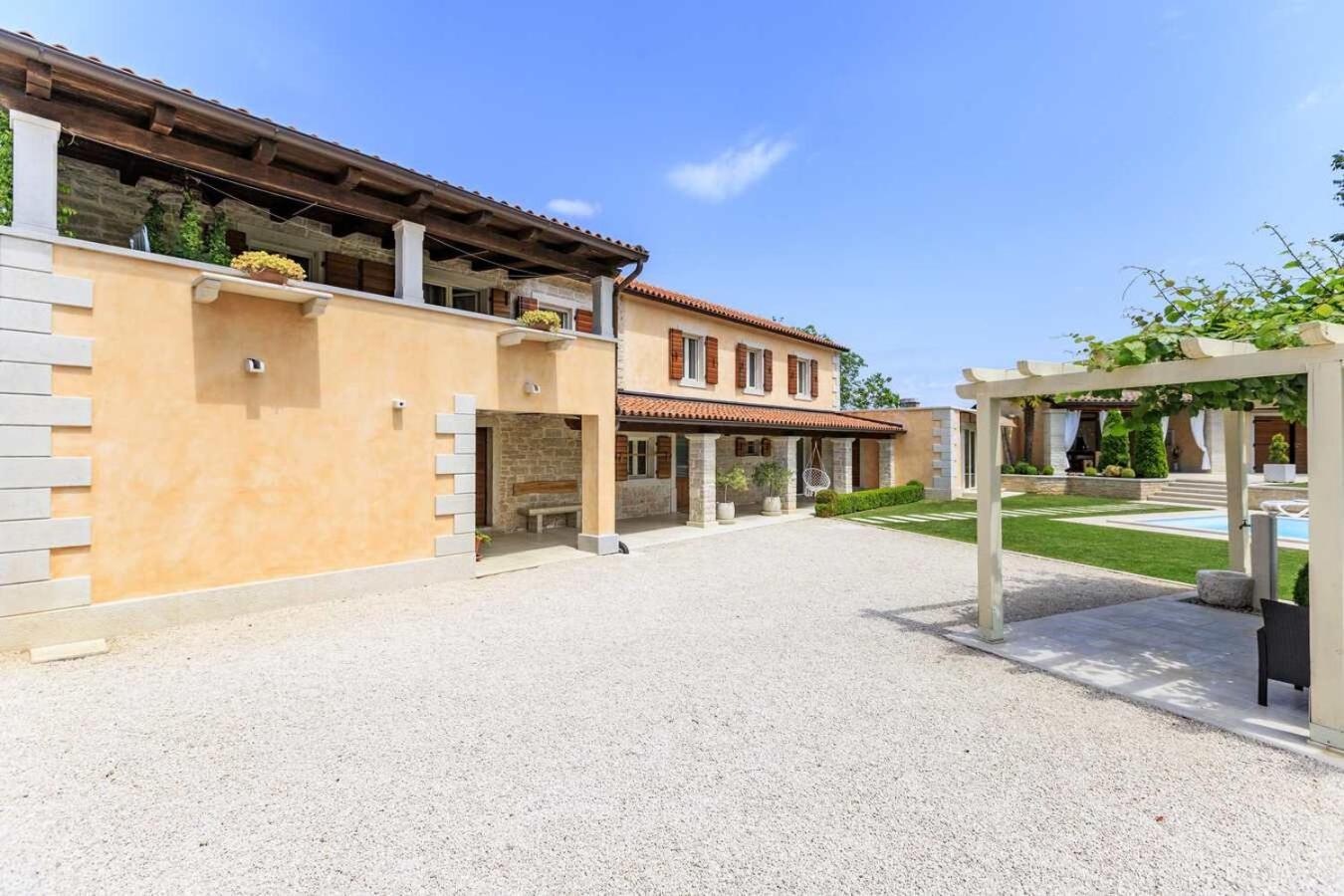 Villa Viscum In Central Istria For 8 Persons With Large Garden - Pet Friendly Pazin Extérieur photo