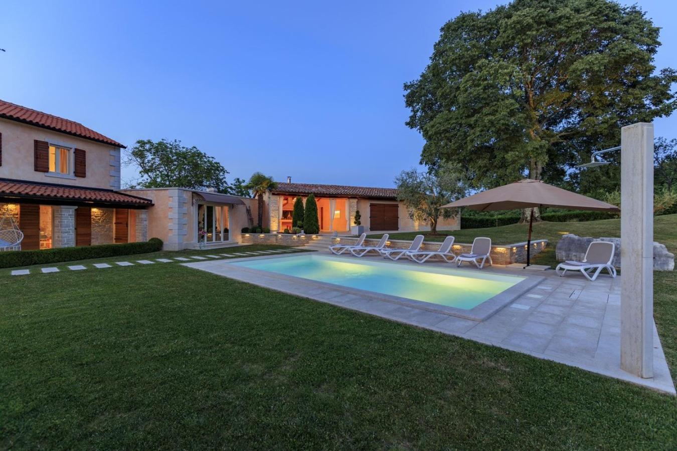 Villa Viscum In Central Istria For 8 Persons With Large Garden - Pet Friendly Pazin Extérieur photo