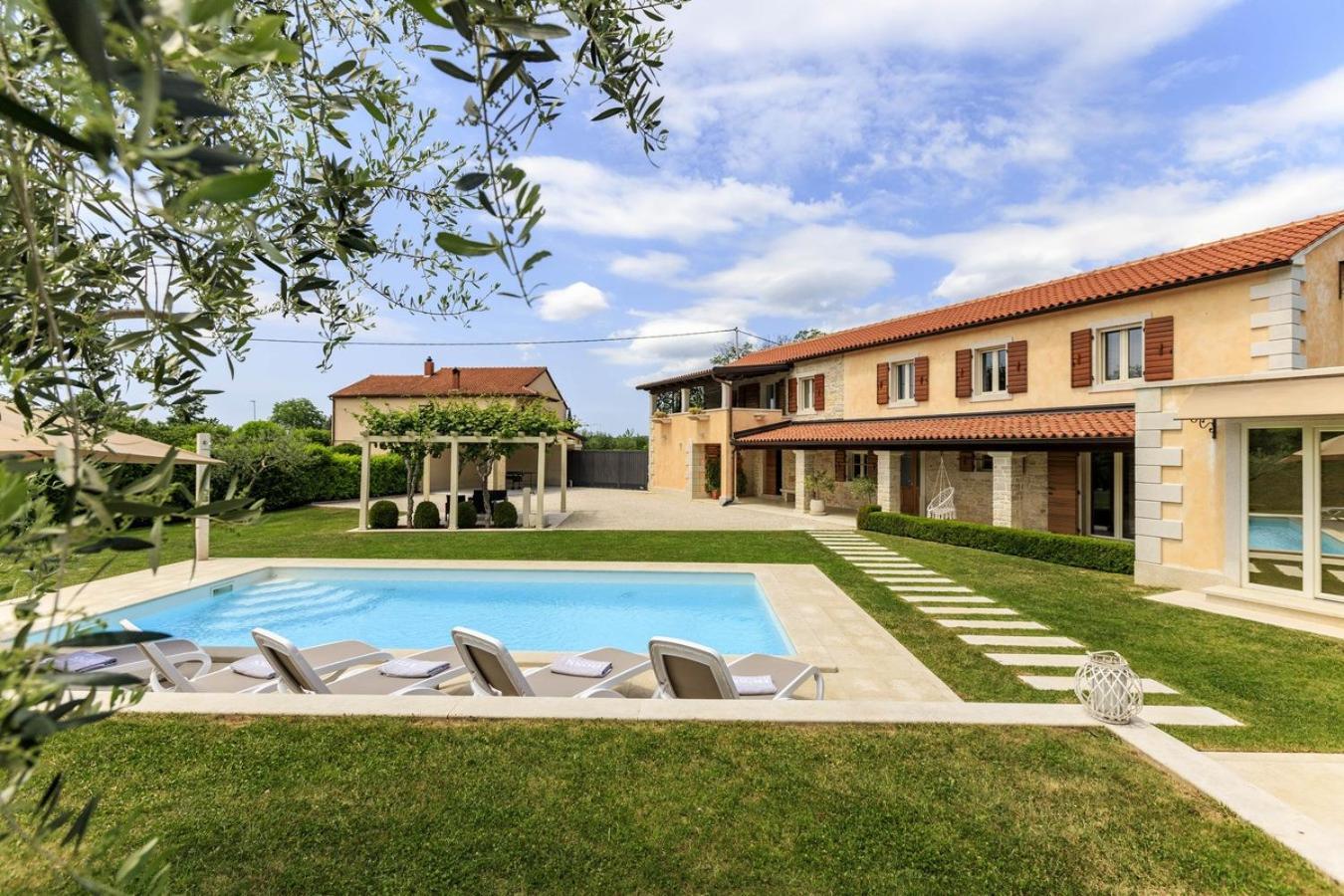 Villa Viscum In Central Istria For 8 Persons With Large Garden - Pet Friendly Pazin Extérieur photo