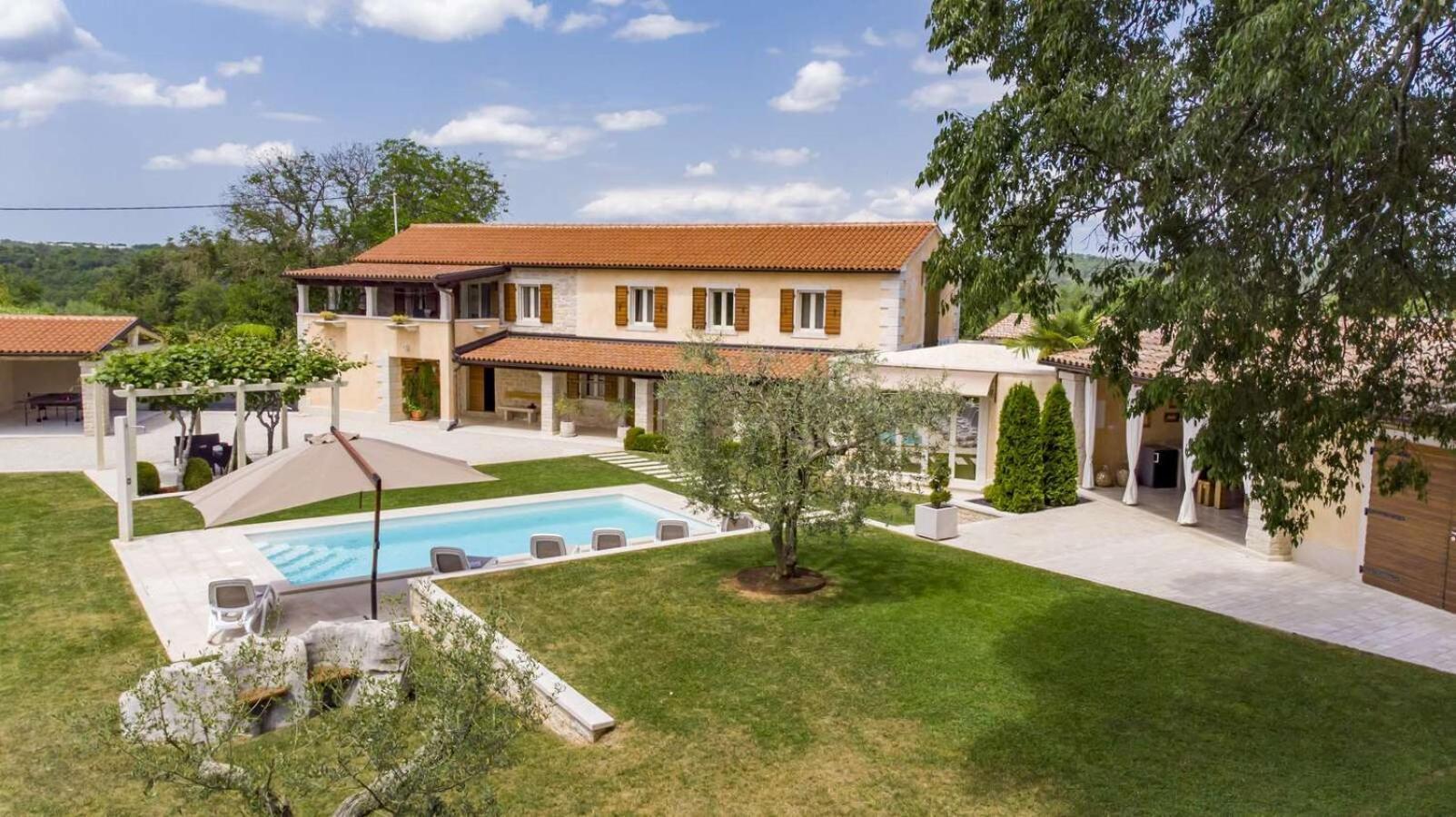 Villa Viscum In Central Istria For 8 Persons With Large Garden - Pet Friendly Pazin Extérieur photo